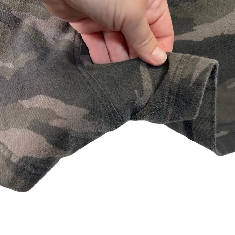 Sz 20 ATHLETA BLACK OLIVE CAMO ELASTIC WAIST STRETCHY FARALLON SHORTS - Picture 10 of 16